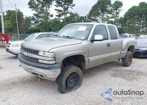 2000 Chevrolet Silverado 1500 Ls из США, поврежденный, VIN 2GCEK19T7Y1100258